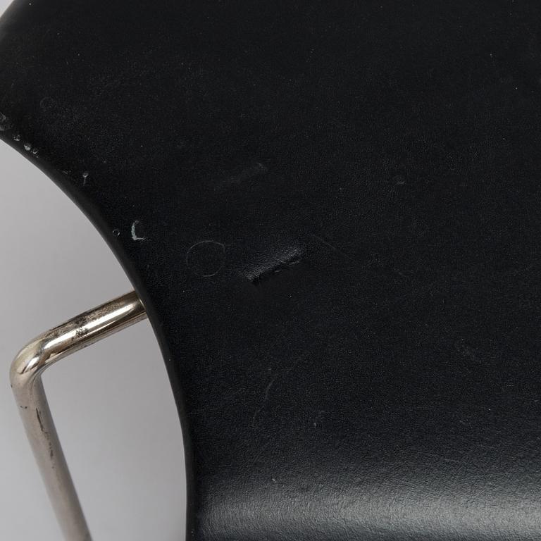 Rolf Erik Nyman, four 1950s model 47 stools for Sope Kaluste Oy.