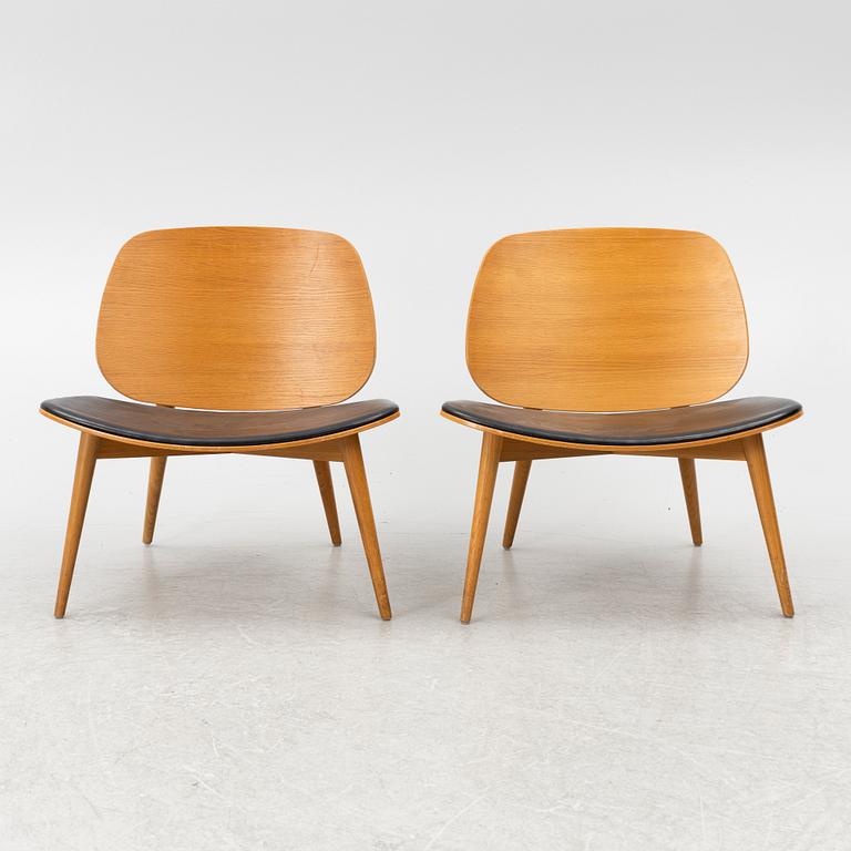 Jonas Lindvall, a pair of 'Papa' lounge chairs for Skandiform, 21st century.