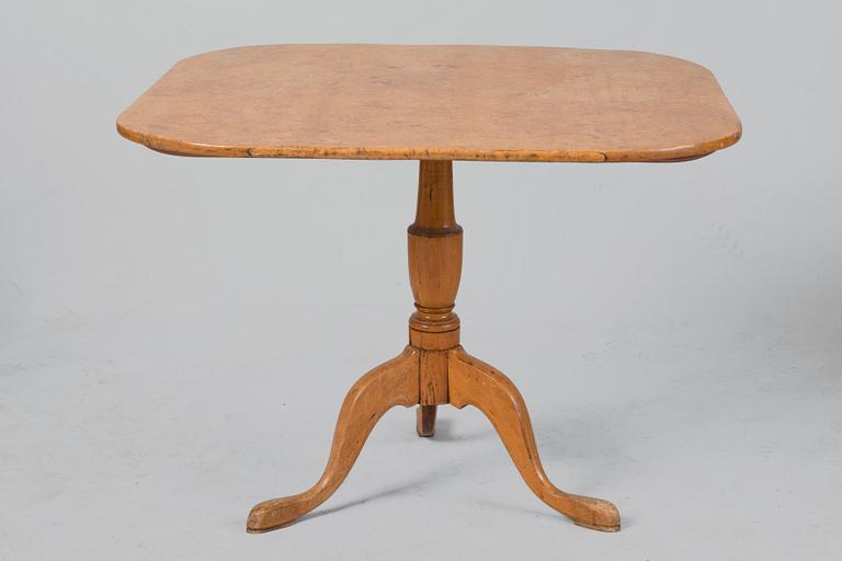 TILT TOP TABLE. Sweden first half of the 19th century.