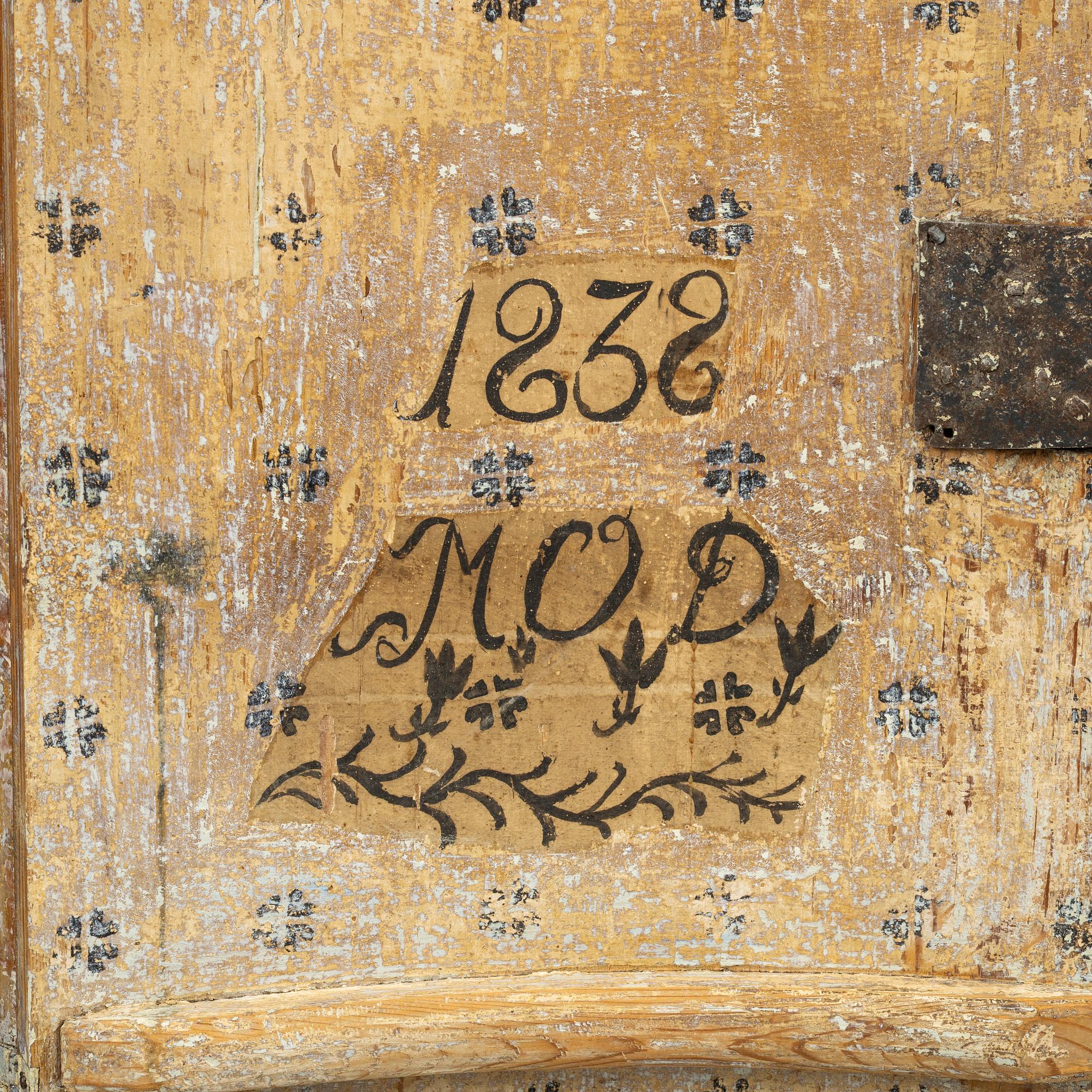 Corner cabinet. Folk art. 19th century.