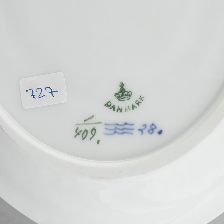 A 'Blue Fluted Plain' /'Musselmalet' sauce boat with stand, Royal Copenhagen, model 406 and 409, 1963 and 1893-1900.