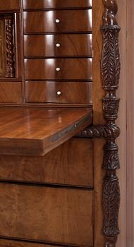 CHIFFONJÉ, nyrenässans, 1800-tal.