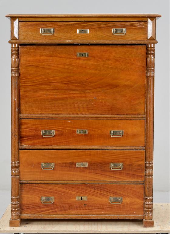 CHIFFONJÉ, nyrenässans, 1800-talets andra hälft.