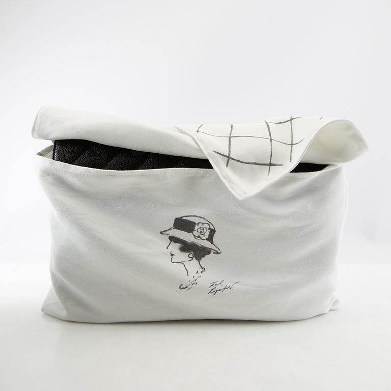 Chanel, bag, "Maxi Sac Classique", 2022.