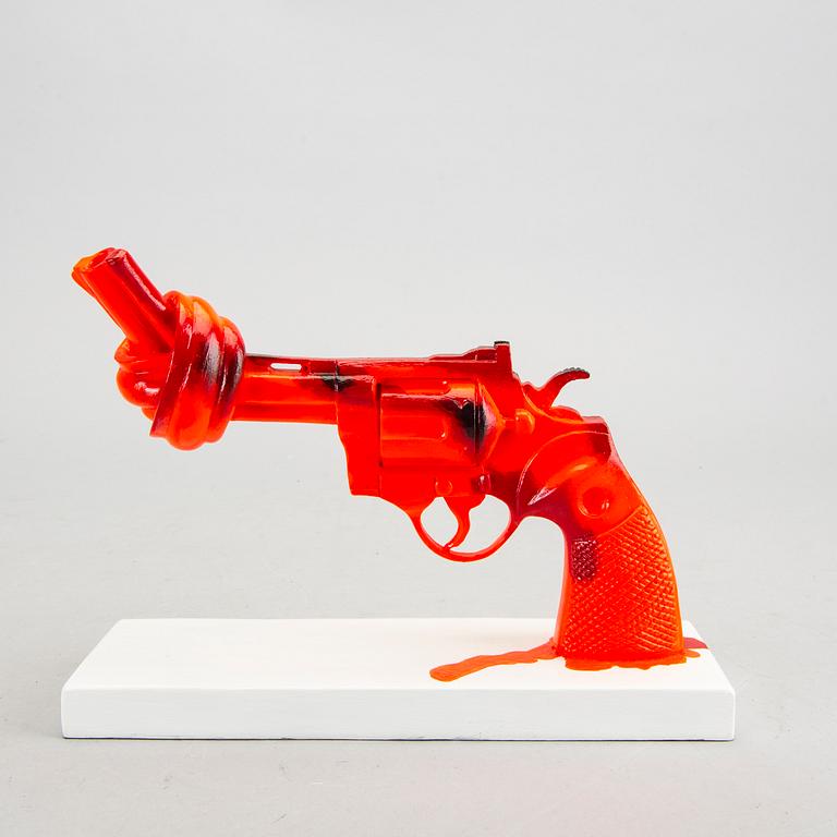 Carl Fredrik Reuterswärd, Non-Violence Project Foundation skulptur 2015.