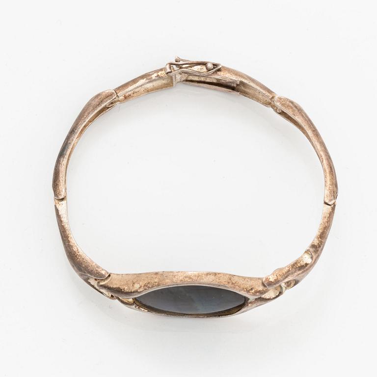 Siro Koru, bracelet sterlingsilver with labradorite.