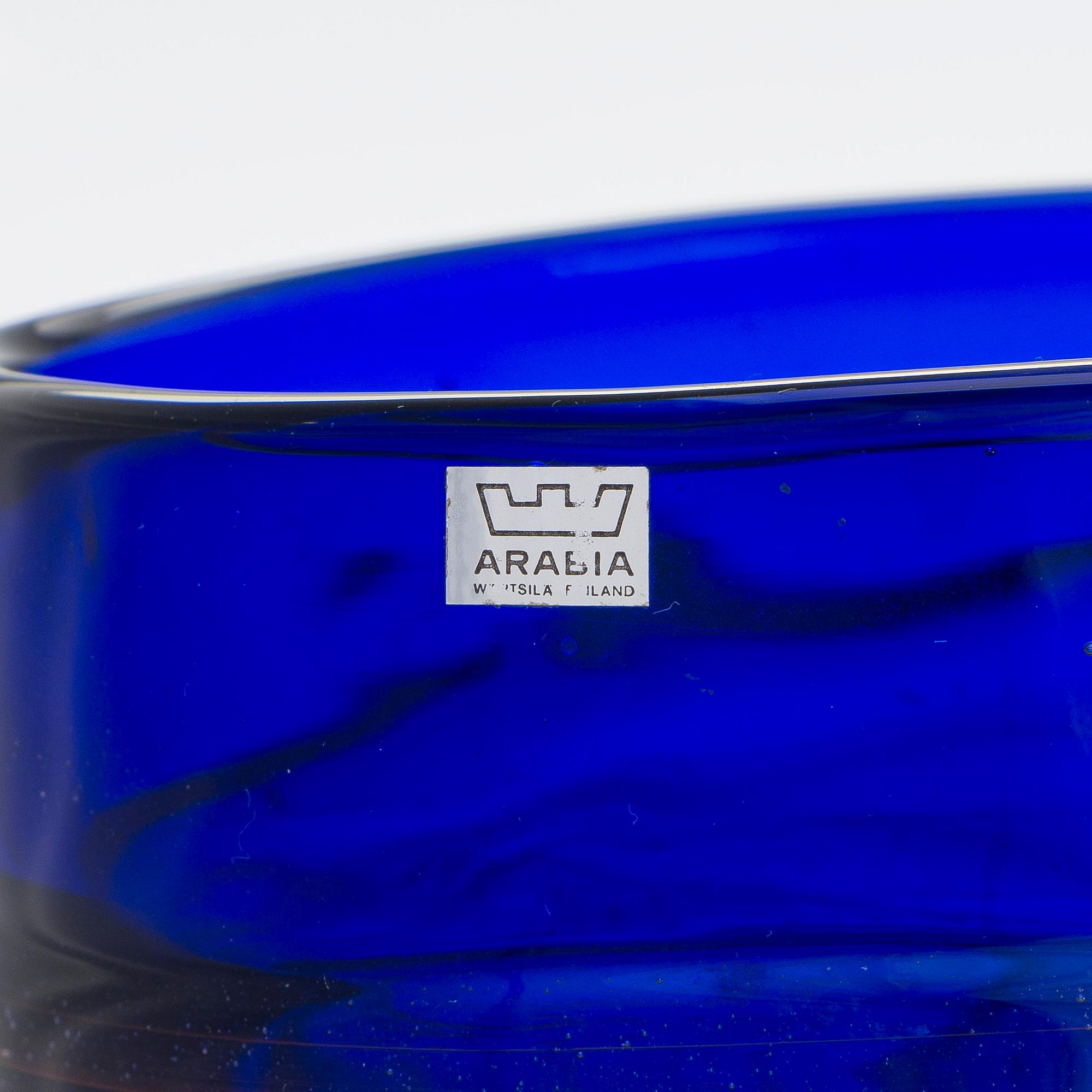 Oiva Toikka, a 'Piennar' vase signed Oiva Toikka Nuutajärvi Notsjö.