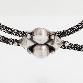 Saara Hopea, a silver necklace. Ossian Hopea, Porvoo, Finland 1977.