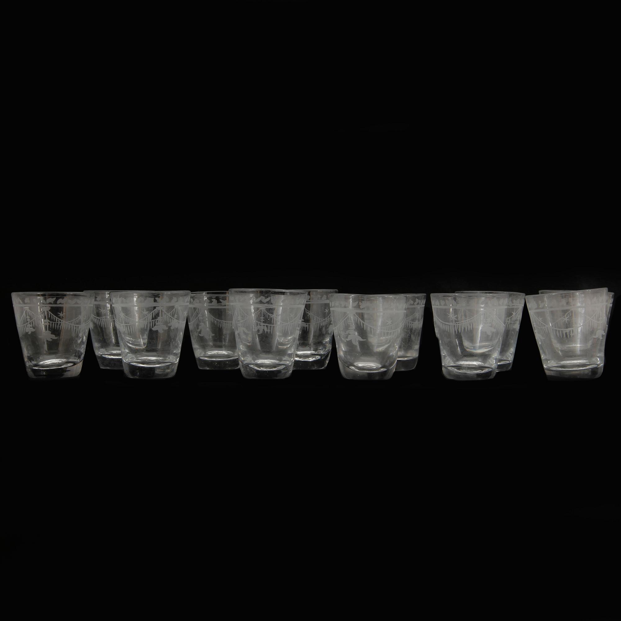 GLAS, 12 st, sengustavianska, tidigt 1800-tal.