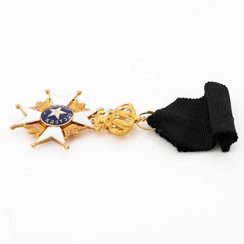 Nordstjärneorden, Riddartecken i etui, 18 k guld och emalj, CF Carlman, Stockholm 1964.