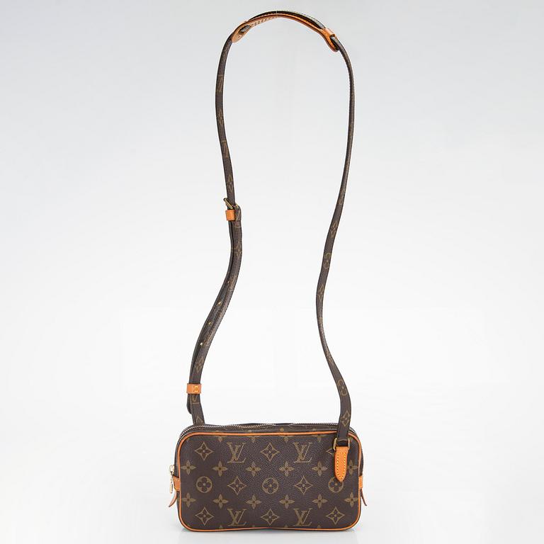 Louis Vuitton, a Monogram Canvas 'Marly Bandoulière' bag.