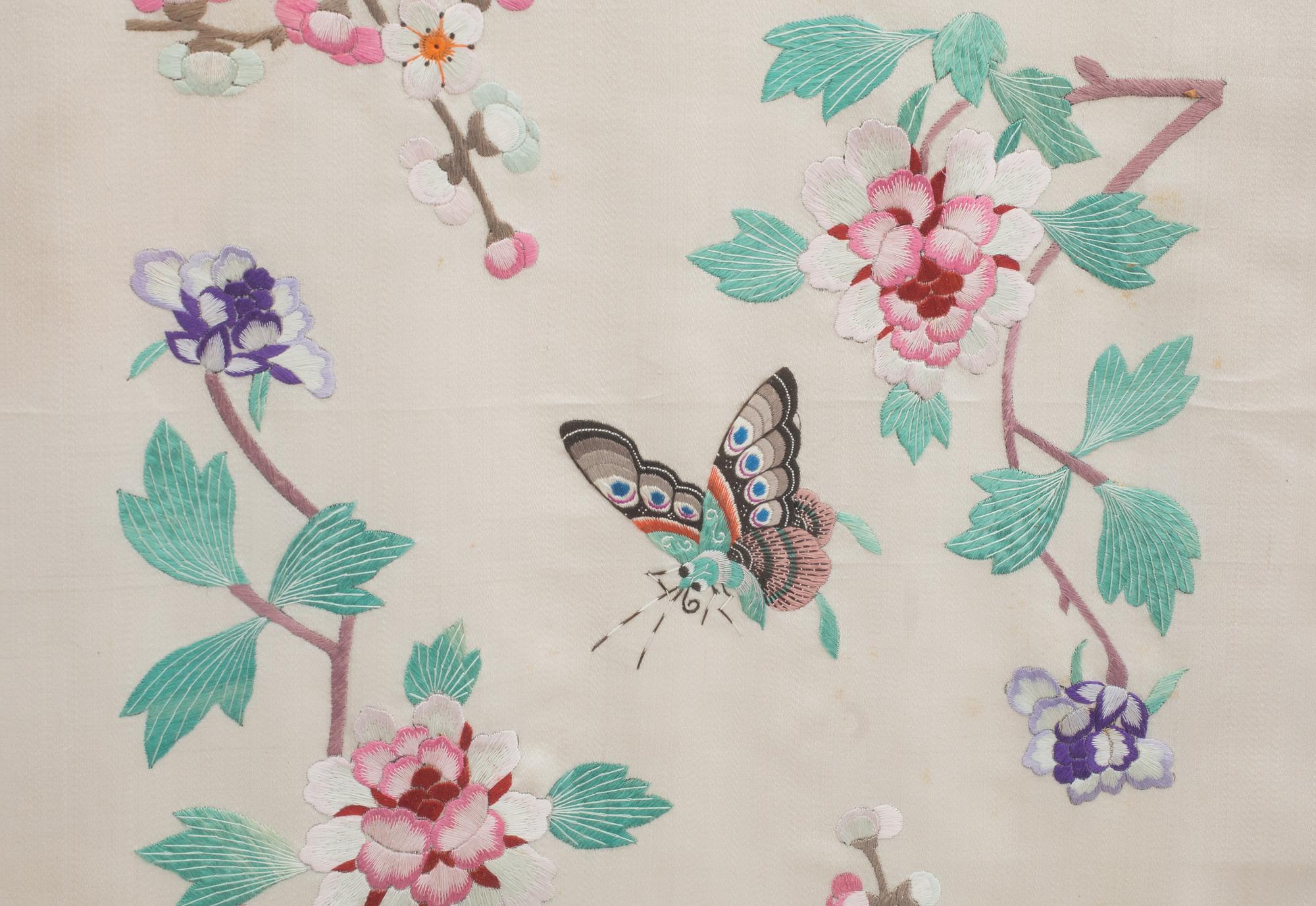 SIDENBRODERI, Kina, 1900-talets första hälft.