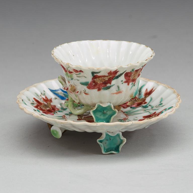 A famille rose cups with stand, Qing dynasty, Yongzheng (1723-35).