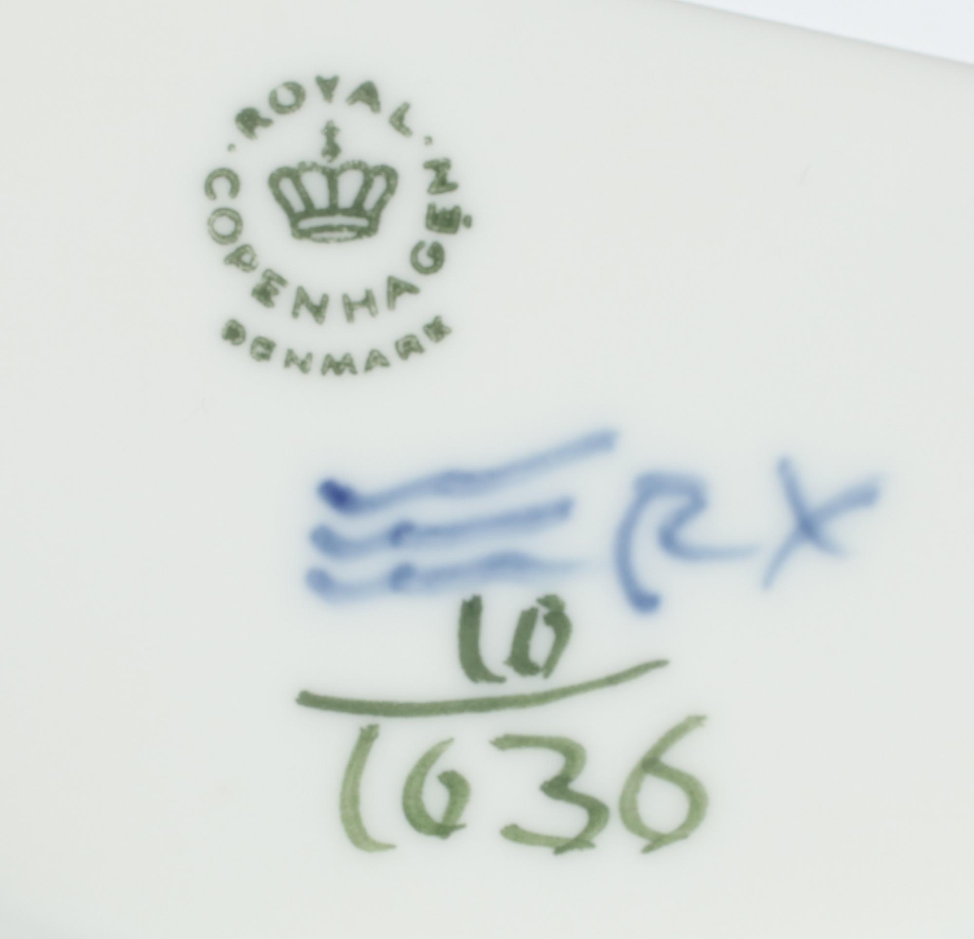 SERVISDELAR, 17 st. Porslin, Danmark.