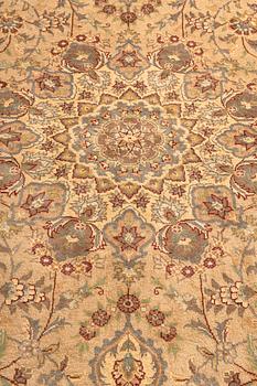 Carpet, Kashmir, ca 250 x 175 cm.