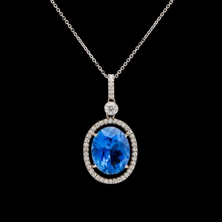 A blue sapphire, 4.70 ct and brilliant cut diamond pendant, tot. app. 0.60 cts.