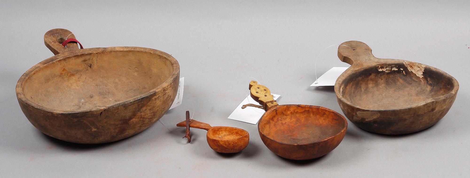 GARRÌ, 2 st samt KAFFEKÅSOR, 2 st, björk, samiska, 1800/1900-tal.