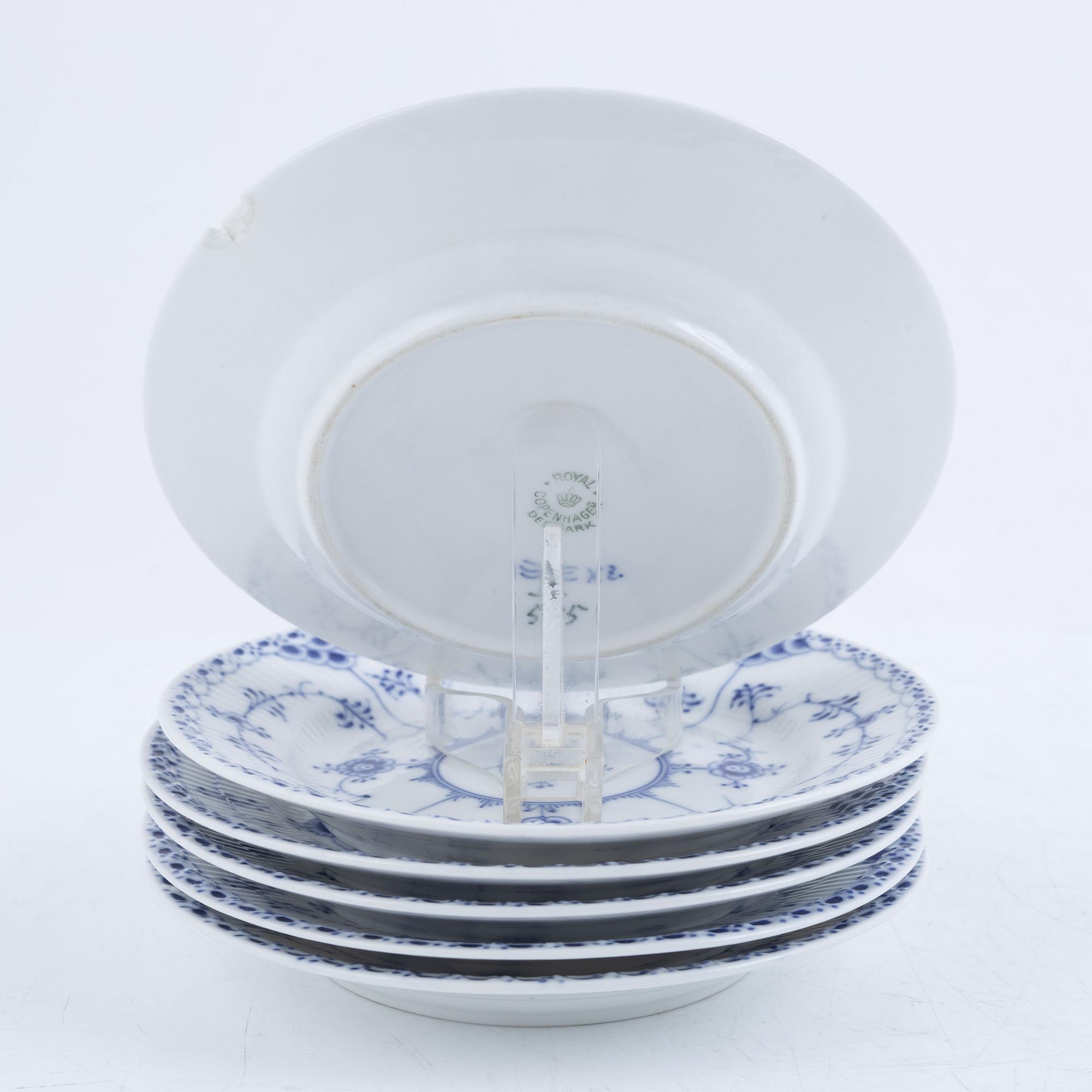 Service parts, 12 pcs, "Musselmalet", Royal Copenhagen, Denmark.