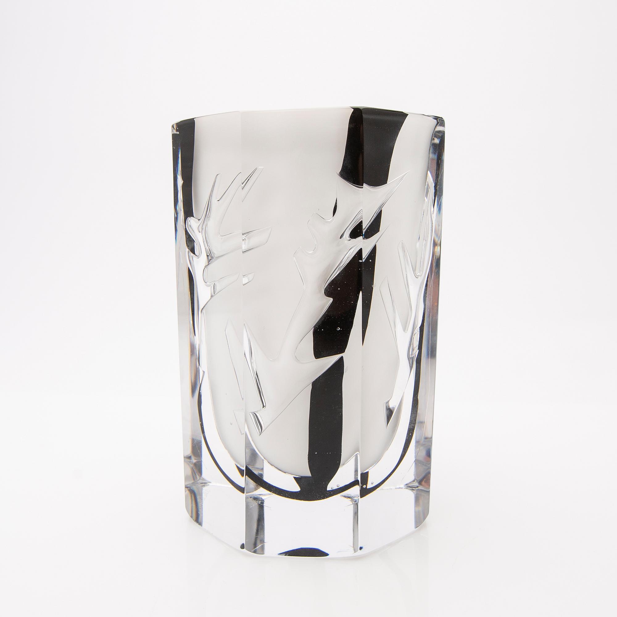 Olle Alberius, Vase, "Arrow", Orrefors Gallery, 1990.