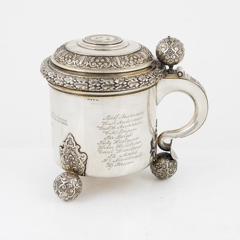 Dryckeskanna, silver, barockstil, GAB, Stockholm, 1909.