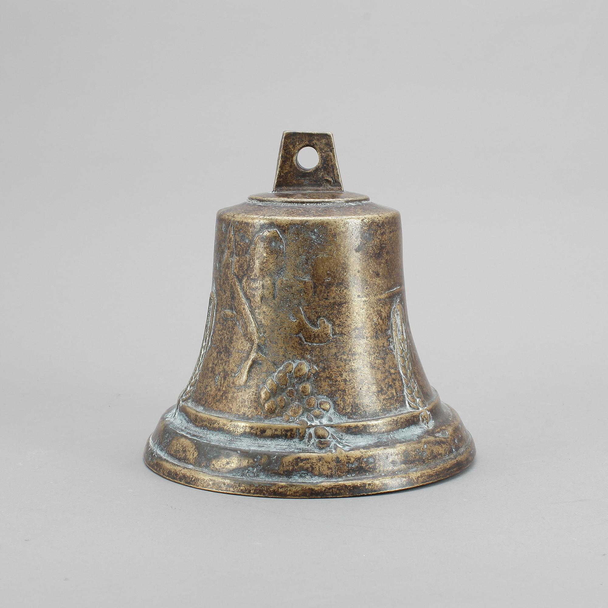 VÄLLINGKLOCKA, brons, 1900-talets första hälft.