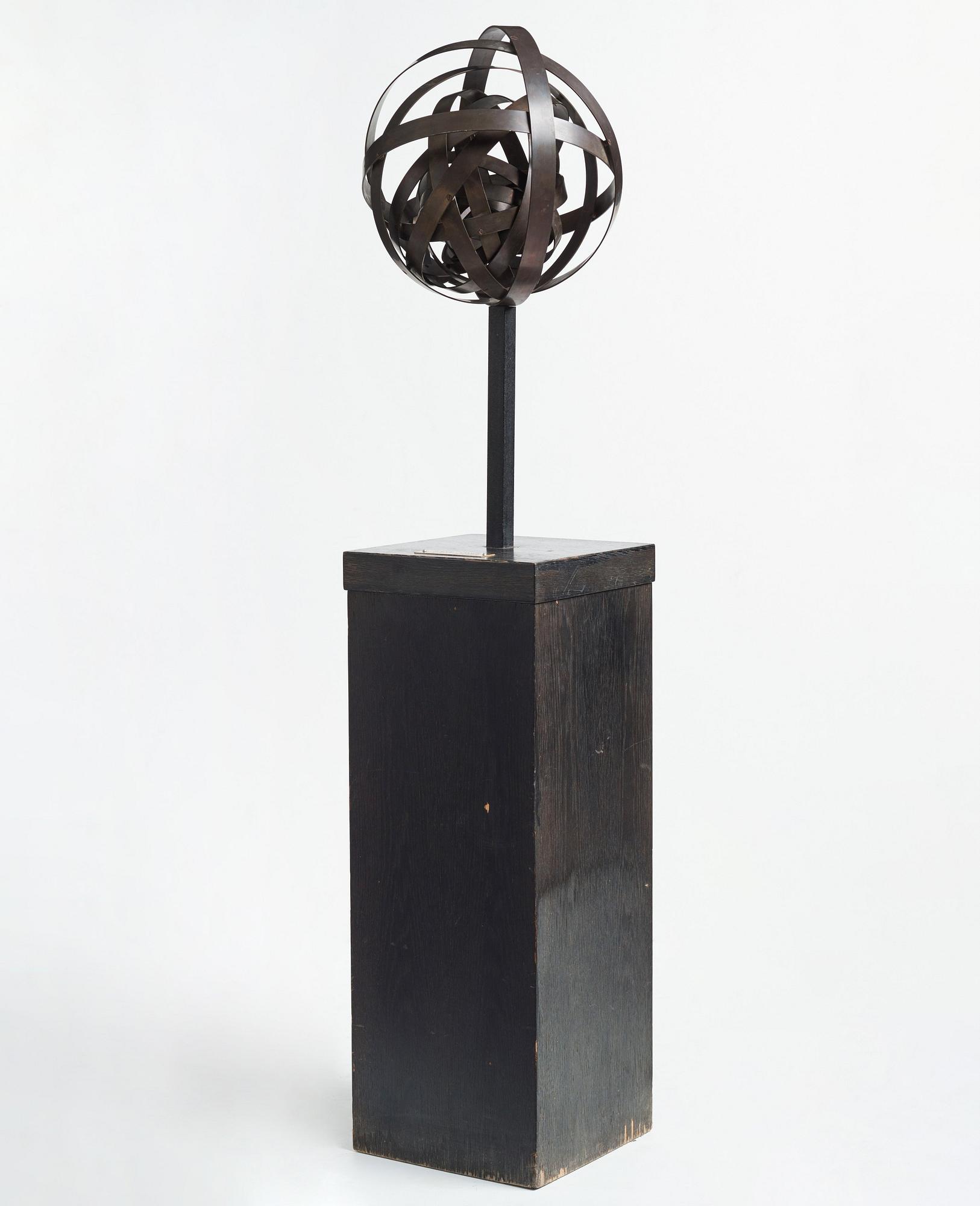 Arne Jones, "Ställbart universum".