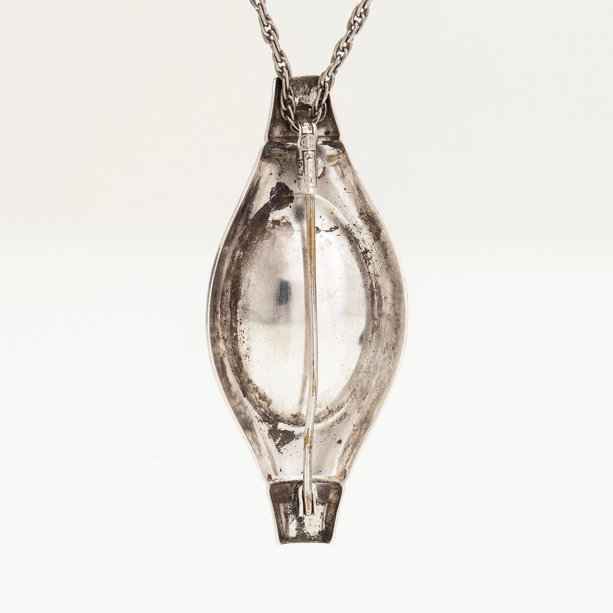 Elis Kauppi, a silver pendant/brooch. Kupittaan Kulta, Turku 1960. With sterling silver chain.