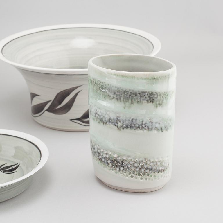 Eight pieces of stoneware, partly by Carl-Harry Stålhane, second half of the 20th century.