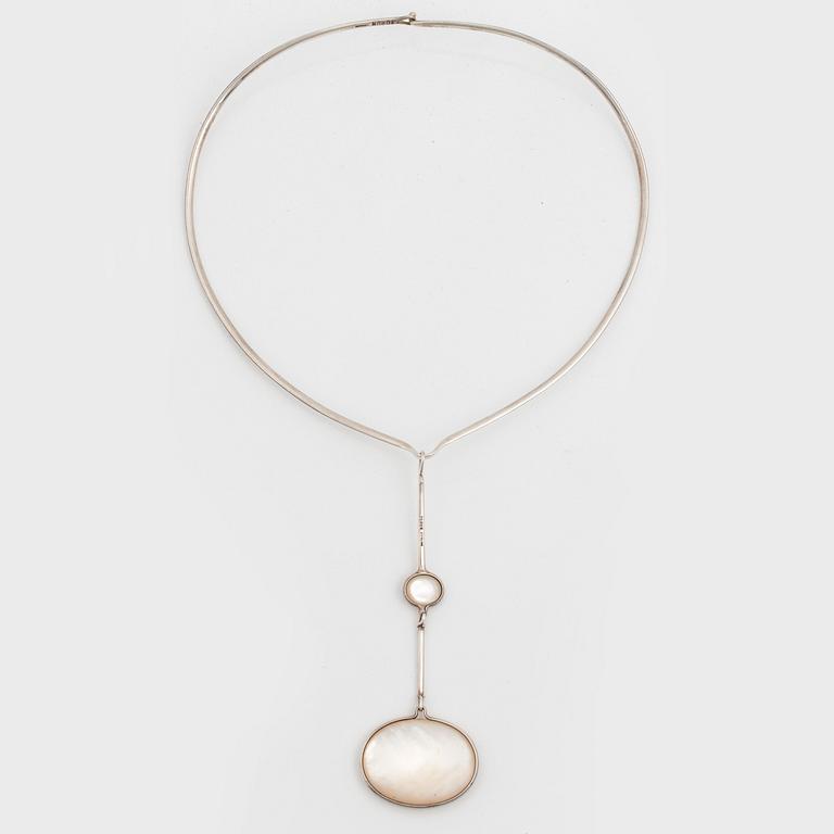 Vivianna Torun Bülow-Hübe, a silver and mother of pearl necklace, executed in her own workshop probably 1980's.