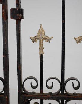 GRINDAR, ett par, smidesjärn, 1920/30-tal.