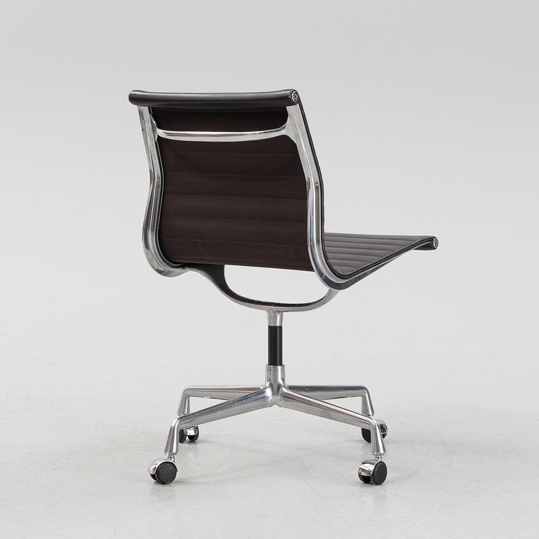 Charles and Ray Eames, an 'EA 105' desk-chair from Vitra.