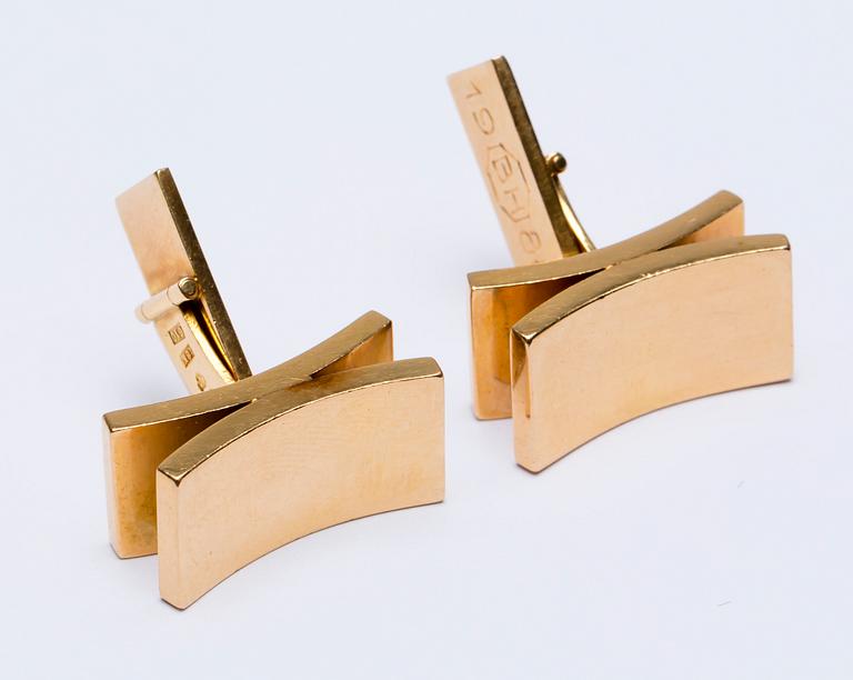 MANSCHETTKNAPPAR, 18 k guld. Bengt Liljedahl, Stockholm, 2001. Vikt ca 52 g.