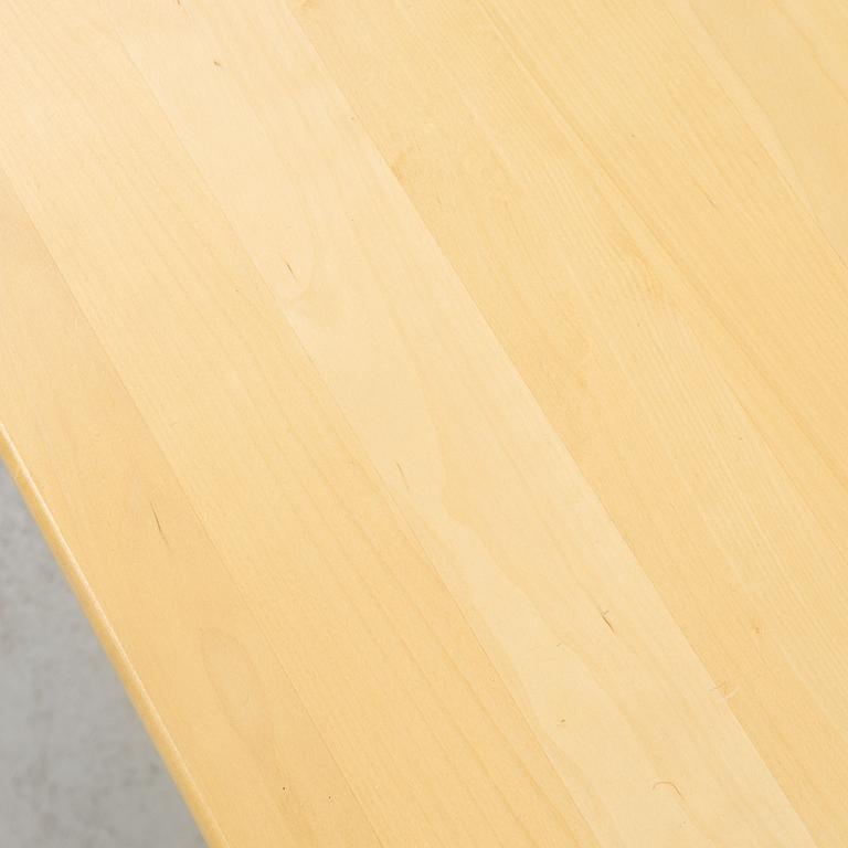 . Yngve Ekström, matbord, "Björka", Stolab, 2007.