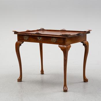 An english 18th century table.