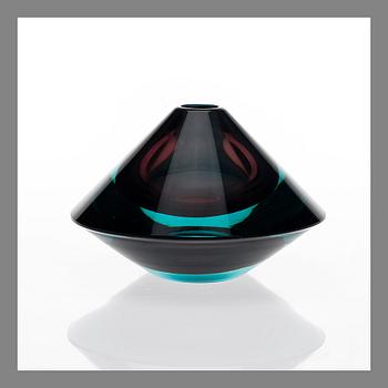 KAJ FRANCK, VASE. Flying saucer. Signed K. Franck, Nuutajärvi Notsjö -57.