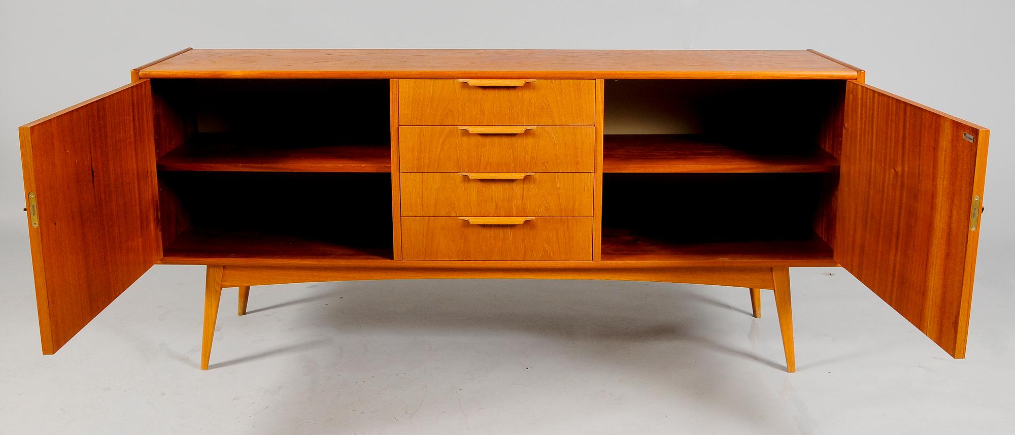 SIDEBOARD, 1960-tal.
