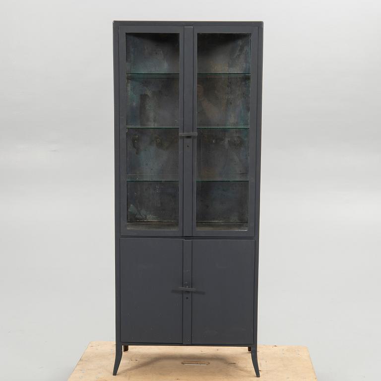 Display cabinet, first half of the 20th century.