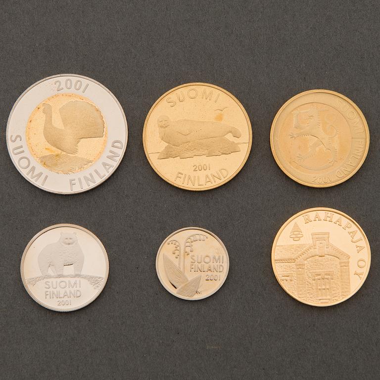 A six-piece Finnish coin collection, one in gold, 2001.