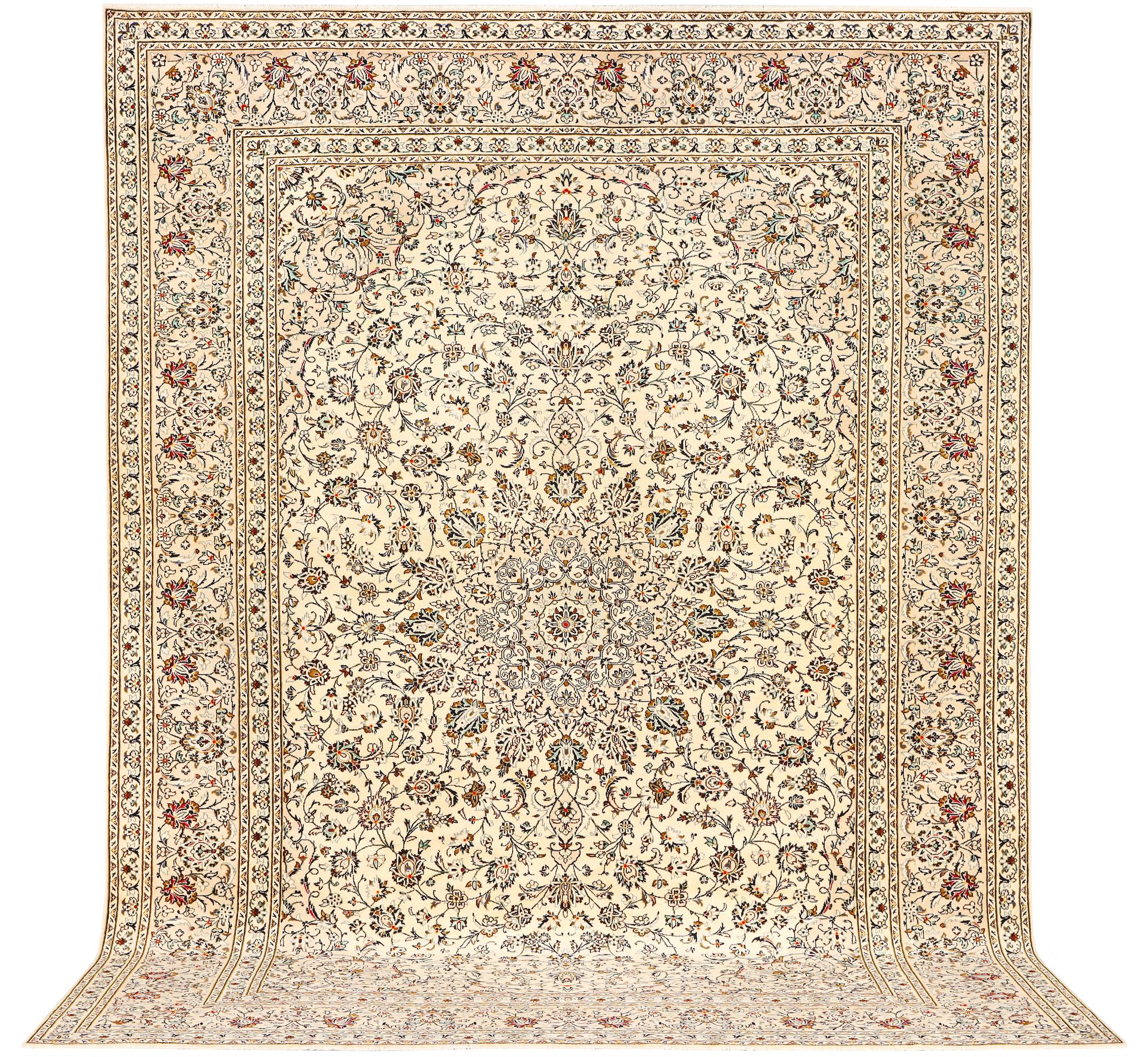 A Kashan carpet, a. 405 x 295 cm.