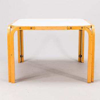 KARI ASIKAINEN, table, Artek.