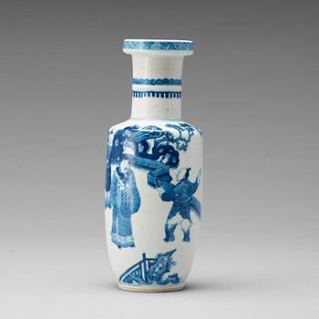 757. A blue and white roleau vase, Qing dynasty, 19th Century.