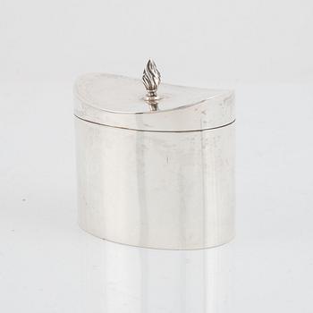 Burk med lock, silver, Mappin & Webb, Birmingham, England 1915.