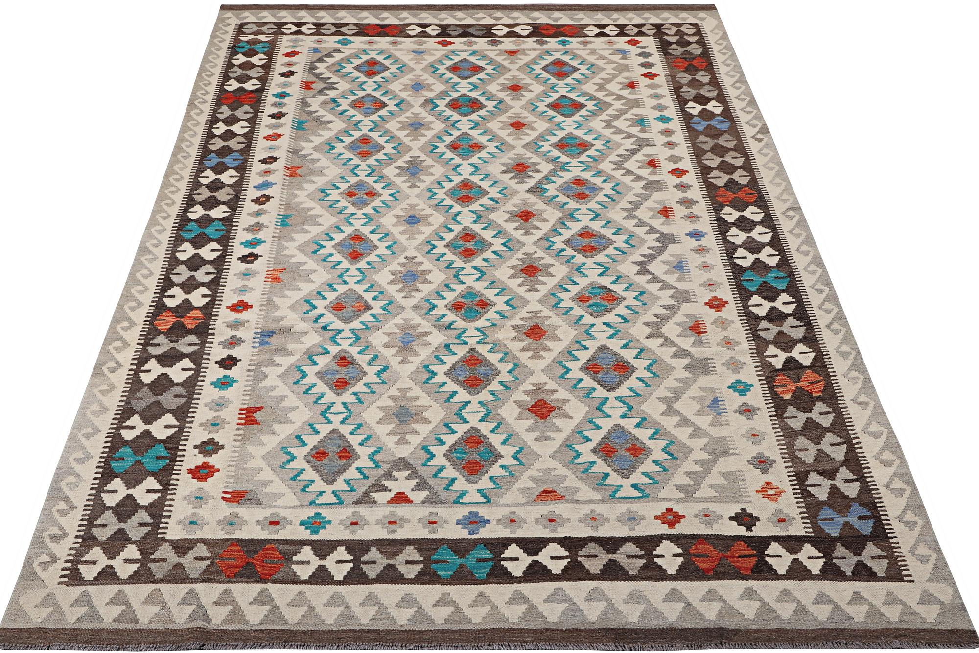 A Kilim carpet, c. 295 x 192 xm.