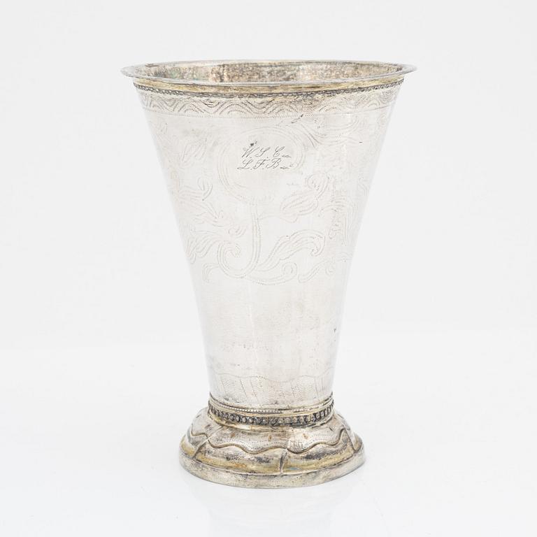 A Swedish 18th century parcel-gilt beaker, mark of Erik Lemon, Uppsala, 1790.