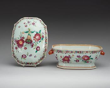 A famille rose tureen with cover, Qing dynasty, Qianlong (1736-95).