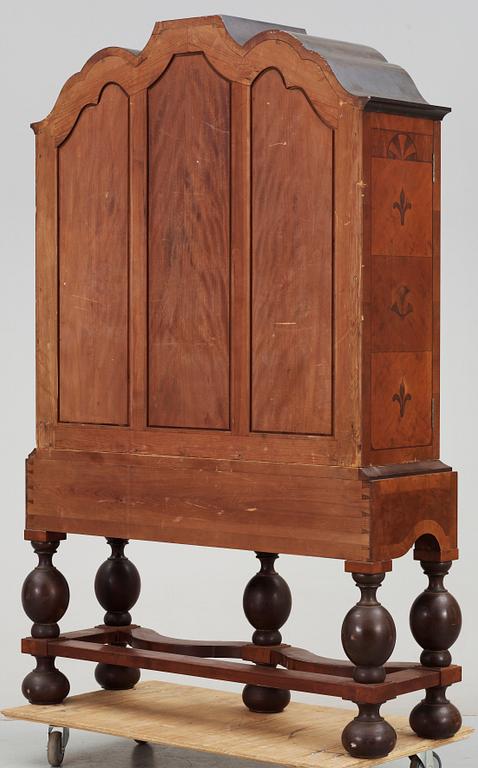 SKÅP, enligt uppgift Carl Malmsten, 1917 för NK.