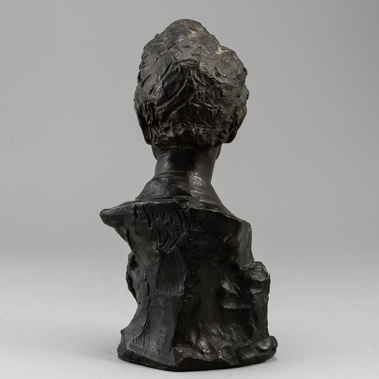 A. MORETTI, sculpture, bronze, signed and dated 1925.