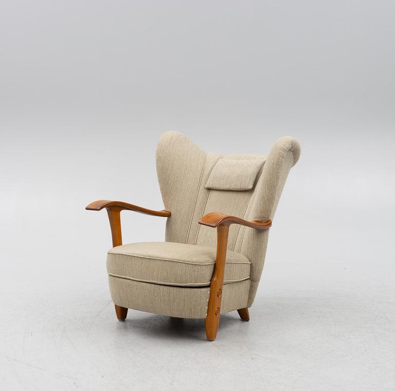 Armchair, Swedish modern, first half of the 20th century.