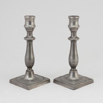 A PAIR OF EMPIRE PEWTER CANDLESTICKS, first half of the 19th century.