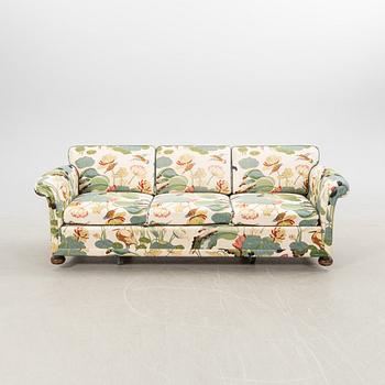 Soffa 1900-talets mitt.